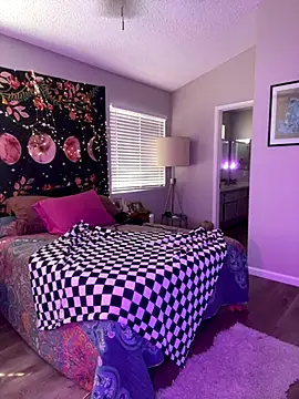 GoldieBakeman online show from 09-30-25, 05:19