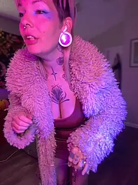 GoldieBakeman online show from 10-31-25, 06:48