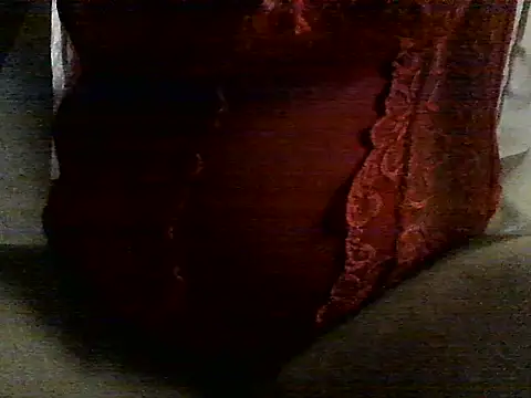 Snapshot of straichathot_08 chatting on 10-16-25, 07:00 straichathot 08 online show from 10-16-25, 07:00
