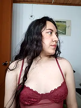 Emi chik online show from 02-14-26, 10:37