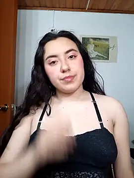 Emi chik online show from 02-13-26, 10:26