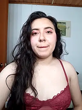 Emi chik online show from 12-20-25, 10:40