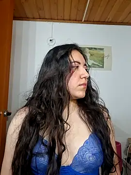 Emi chik online show from 03-27-26, 10:49