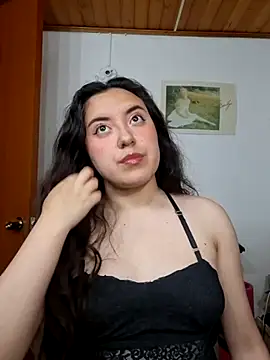 Snapshot of Emi_chik chatting on 05-08-26, 04:27 Emi chik online show from 05-08-26, 04:27