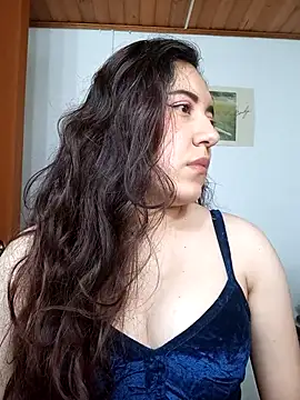 Emi chik online show from 10-29-25, 11:31