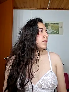 Emi chik online show from 03-29-26, 09:44