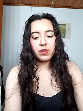 Emi chik online show from 12-23-25, 10:36