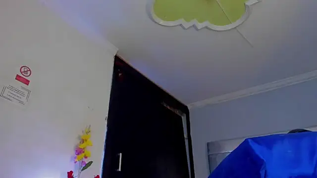 Eyleen Santos online show from 03-31-26, 07:38