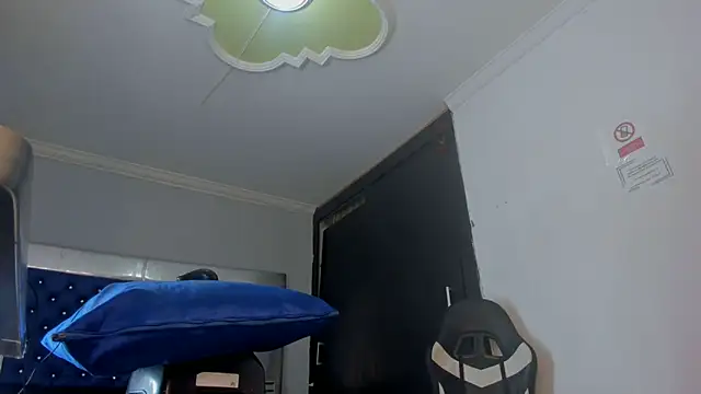 Eyleen Santos online show from 02-12-26, 08:08