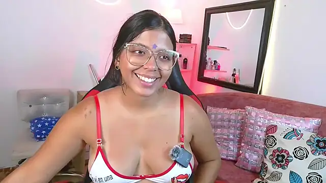 Snapshot of Megaan_Greey chatting on 07-05-26, 04:19 Megaan Greey online show from 07-05-26, 04:19