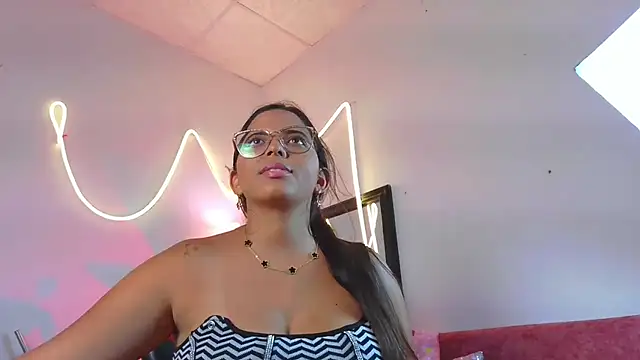 Snapshot of Megaan_Greey chatting on 07-31-26, 10:51 Megaan Greey online show from 07-31-26, 10:51