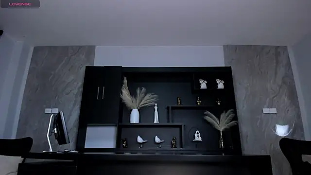 KatieNolan 1 online show from 11-18-25, 07:39