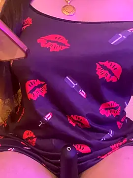 Cameelia online show from 11-26-25, 02:17