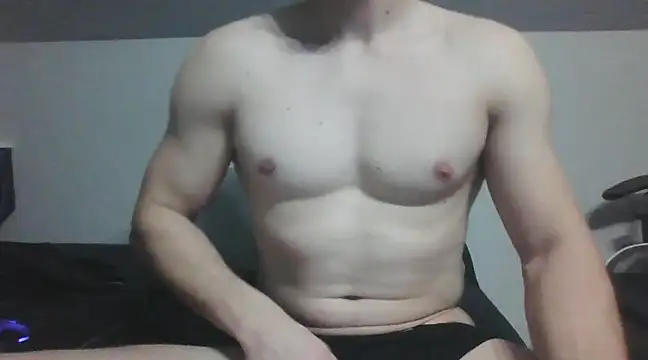 Snapshot of LoveEveryWet chatting on 02-03-25, 10:32 LoveEveryWet online show from 02-03-25, 10:32