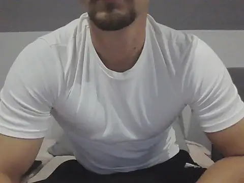 Snapshot of LoveEveryWet chatting on 10-08-25, 11:27 LoveEveryWet online show from 10-08-25, 11:27