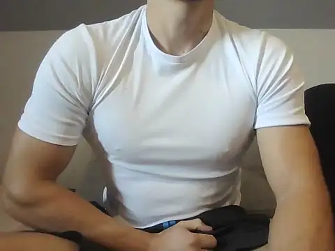 Snapshot of LoveEveryWet chatting on 10-31-25, 08:55 LoveEveryWet online show from 10-31-25, 08:55