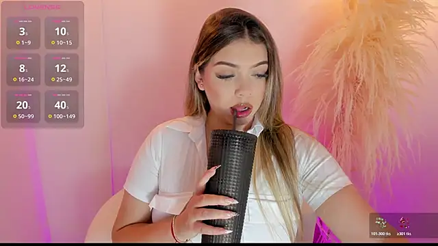 thaliafox  online show from 11-10-25, 08:14