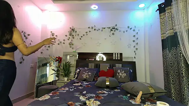 jenny-ki-bella online show from 03-17-26, 04:04