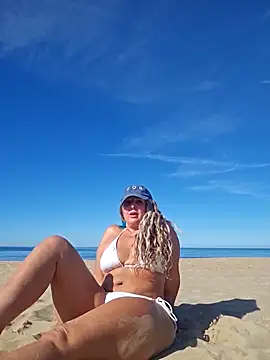 Snapshot of MariaRichi_ chatting on 09-19-25, 07:56 MariaRichi  online show from 09-19-25, 07:56