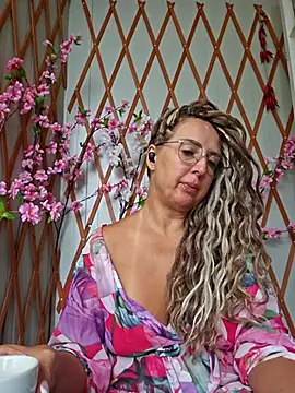 Snapshot of MariaRichi_ chatting on 09-23-25, 07:26 MariaRichi  online show from 09-23-25, 07:26