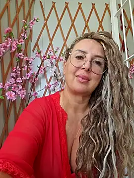 Snapshot of MariaRichi_ chatting on 09-21-25, 08:08 MariaRichi  online show from 09-21-25, 08:08