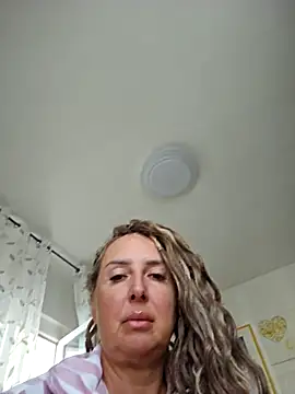 Snapshot of MariaRichi_ chatting on 09-29-25, 06:53 MariaRichi  online show from 09-29-25, 06:53