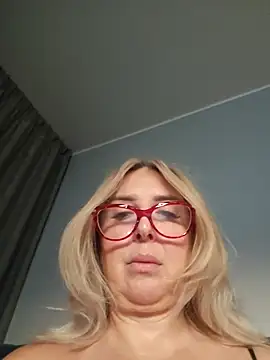 MariaRichi  online show from 11-23-25, 06:45