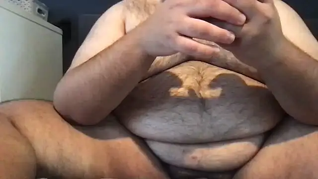 Snapshot of fattboyuk chatting on 01-06-25, 01:19 fattboyuk online show from 01-06-25, 01:19