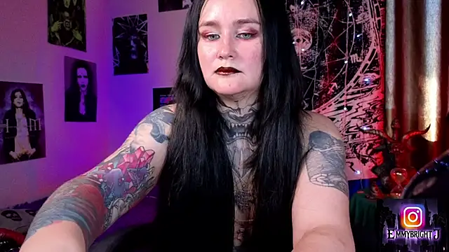 Snapshot of Emmybrightj_ chatting on 06-18-26, 02:43 Emmybrightj online show from 06-18-26, 02:43