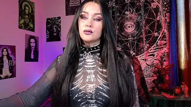 Snapshot of Emmybrightj_ chatting on 05-18-26, 02:23 Emmybrightj online show from 05-18-26, 02:23