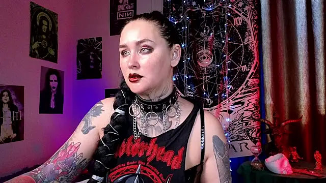 Snapshot of Emmybrightj_ chatting on 05-25-26, 02:00 Emmybrightj online show from 05-25-26, 02:00