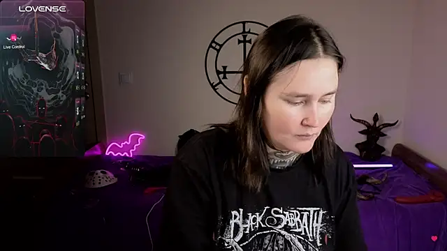 Emmybrightj  online show from 12-19-25, 01:09