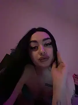 Gya Rue online show from 12-17-25, 09:42