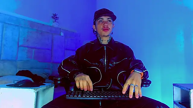 HannibalLester online show from 09-11-25, 04:01