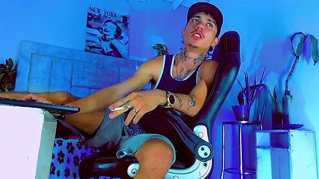 HannibalLester online show from 09-14-25, 05:02