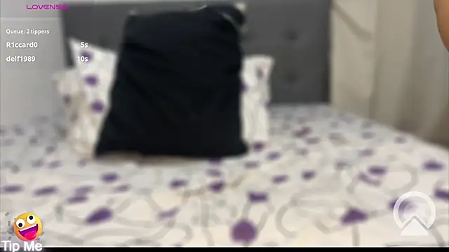 Snapshot of LanaQuen chatting on 02-02-25, 01:45 LanaQuen online show from 02-02-25, 01:45