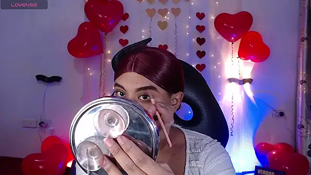 Emili Roux online show from 02-12-26, 06:18