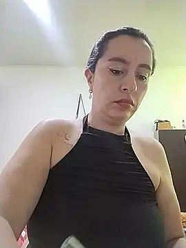 Snapshot of hailey85 chatting on 06-21-26, 06:46 hailey85 online show from 06-21-26, 06:46