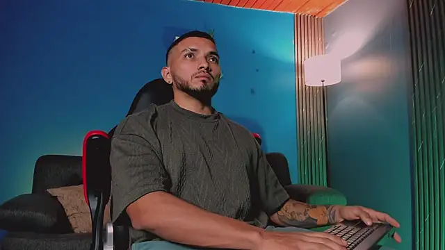 maximusclark1 online show from 01-08-26, 03:01