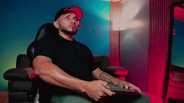 maximusclark1 online show from 01-13-26, 02:26