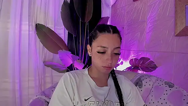 Snapshot of sadashi_moon_ chatting on 03-15-25, 09:52 sadashi moon online show from 03-15-25, 09:52