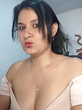 elena jonees online show from 11-07-25, 08:13