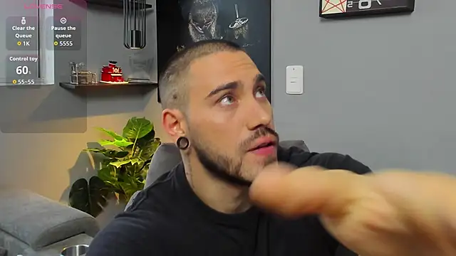 Giorgio-Leone online show from 12-17-25, 10:37