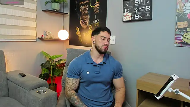 Snapshot of Giorgio-Leone chatting on 05-25-26, 02:22 Giorgio-Leone online show from 05-25-26, 02:22