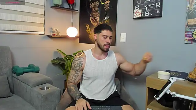 Snapshot of Giorgio-Leone chatting on 05-14-26, 05:26 Giorgio-Leone online show from 05-14-26, 05:26