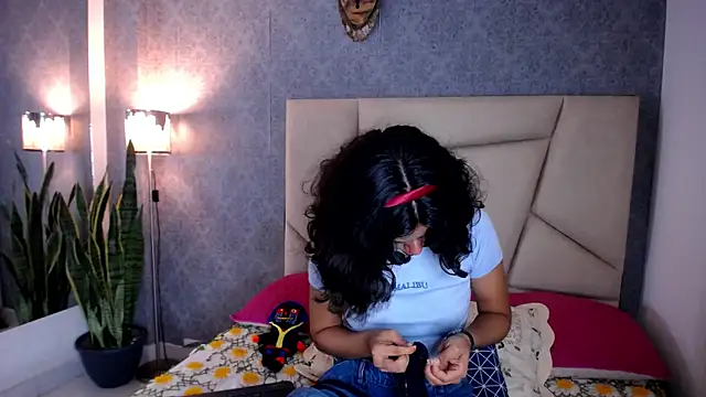 Akane Uwu online show from 09-16-25, 02:07