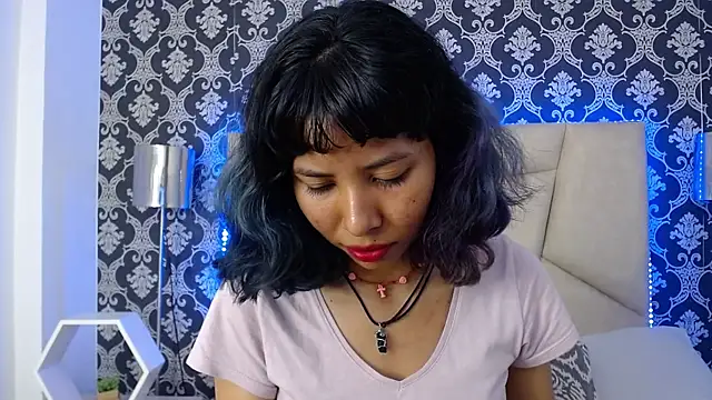 Akane Uwu online show from 03-12-25, 07:25