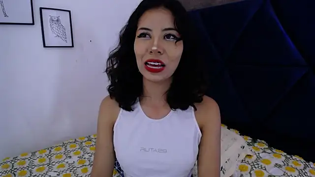 Akane Uwu online show from 10-08-25, 04:08