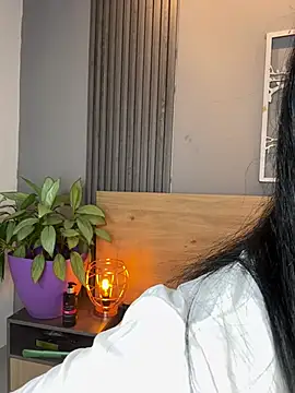 Snapshot of Valery_Evaans chatting on 05-15-26, 03:37 Valery Evaans online show from 05-15-26, 03:37