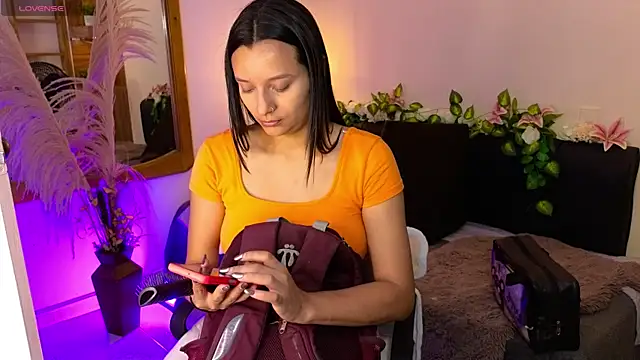 Hannah williams1 online show from 12-03-25, 08:52